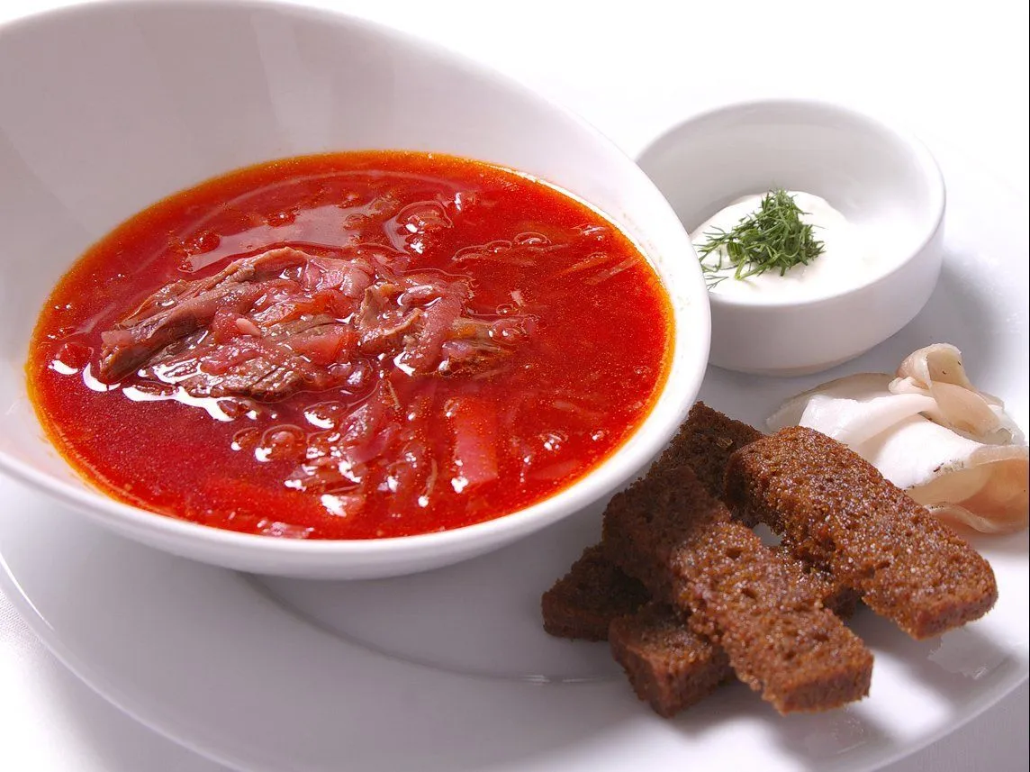 Red borsch (lunch), 16 OZ