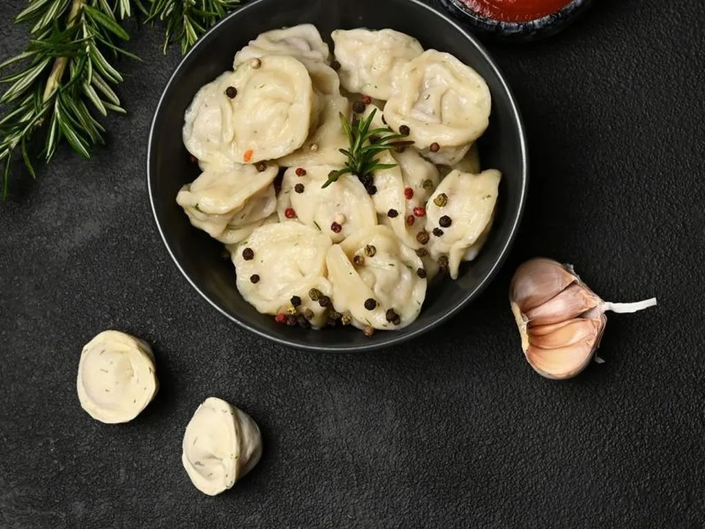 Chicken and pork dumplings (pelmeni)