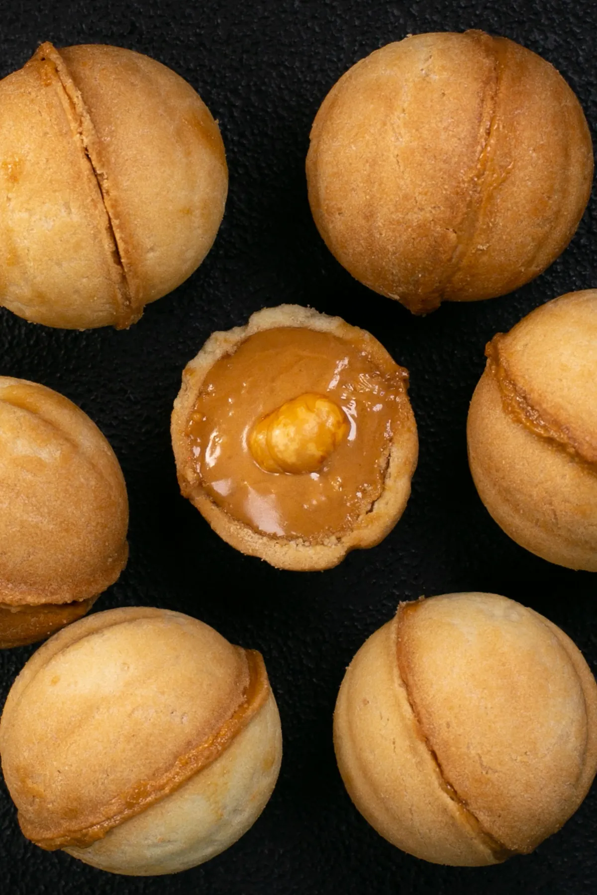 Dulce de Leche Hazelnut Cookies